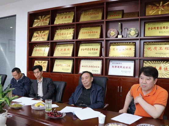 武漢廣水商會領(lǐng)導(dǎo)到湖北廣建建筑有限公司調(diào)研